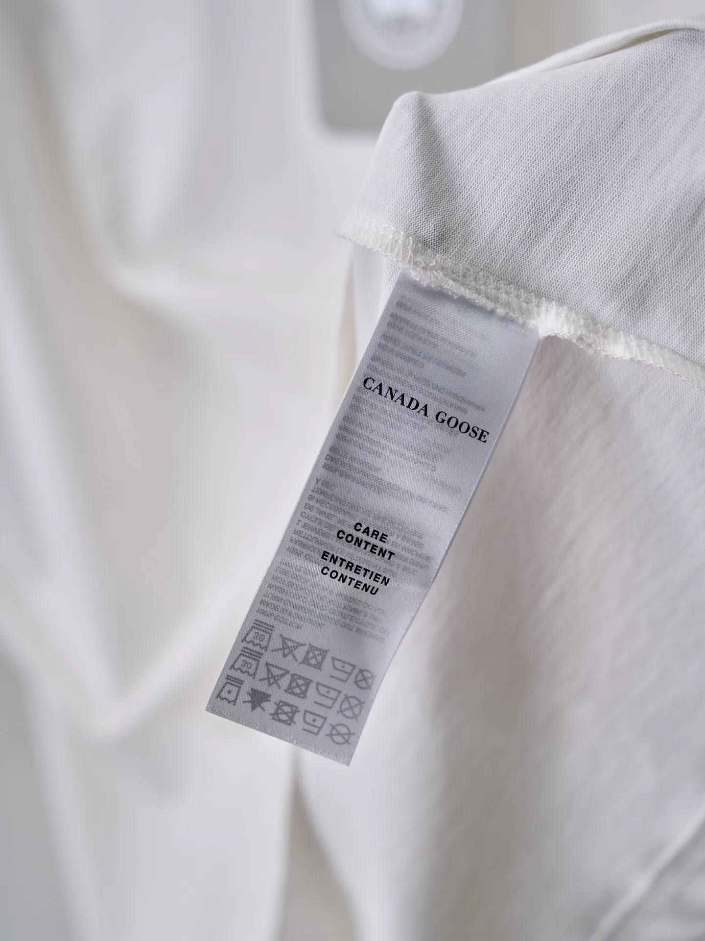 【 】Canada Goose/ T 【In Stock】S M L XL ： ， ， ， Breathable ， ， ， 、 ， ， ， ， 。 ： ， （ ）， ， ， ； ， Wear-Resistant ， 、 。 1： ， ， ， 、 ， 。 2： 、 ， ， 、 。